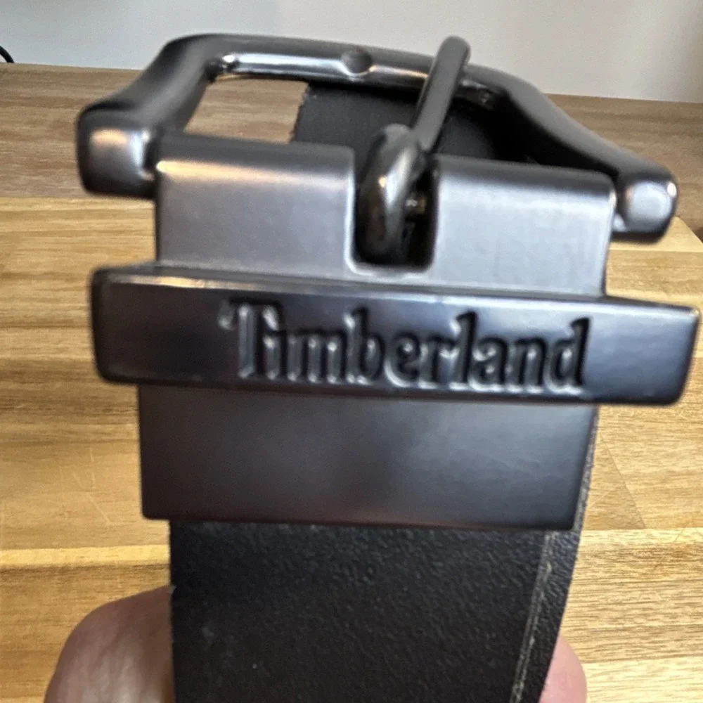 Timberland Men's Black/Brown Belt reversible 1.5in Solid Logo Buckle Size 40-42